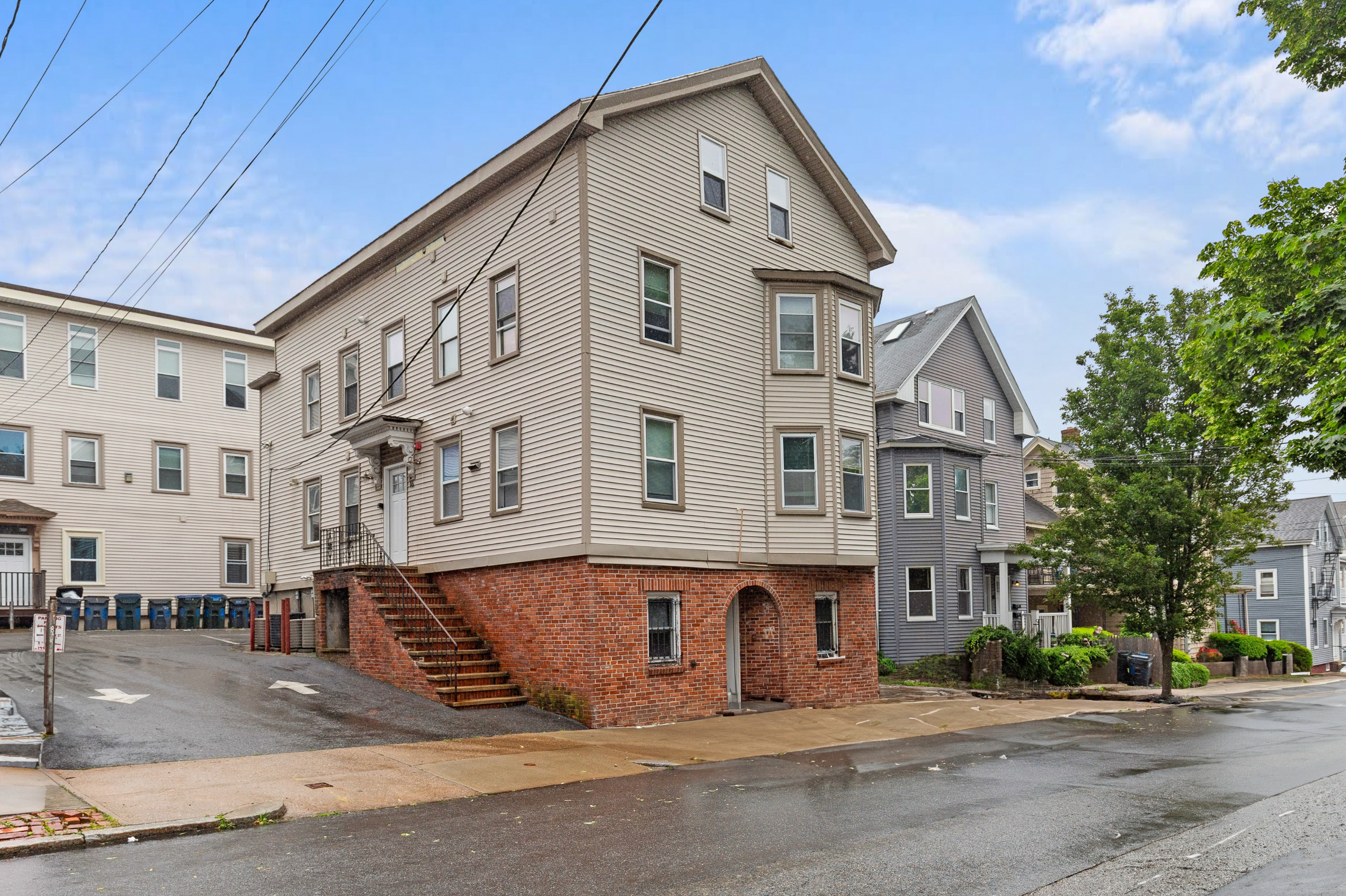 16 Trenton Street