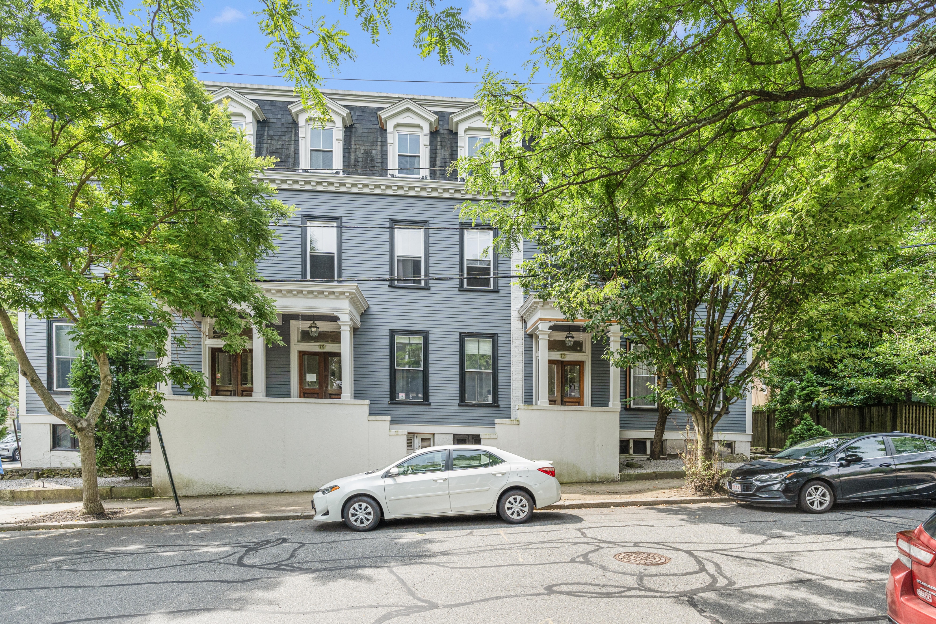 79 Lloyd Avenue - 81C